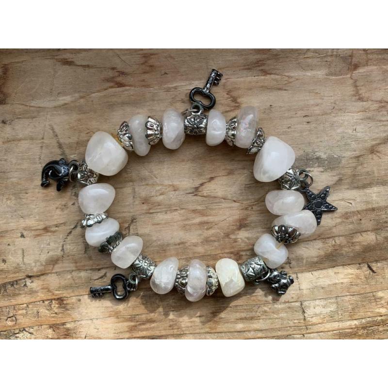 Lot de 4 bracelets fantaisie