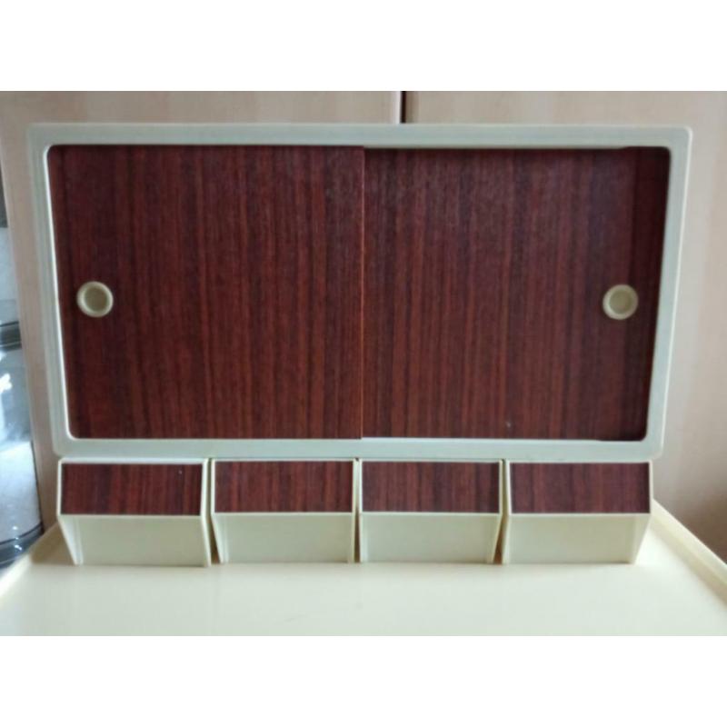 petite armoire rétro