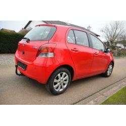 Toyota Yaris 1.3 benzine **AUTOMAAT**