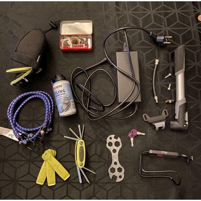 Vélo électrique + accessoires