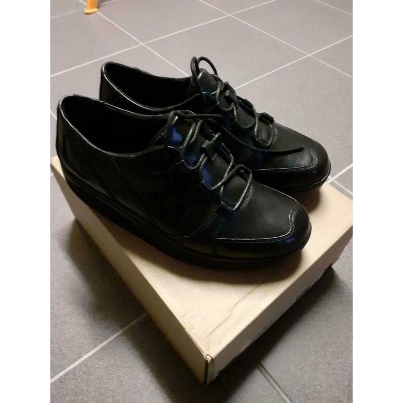 Nieuw MBT schoenen maat 39