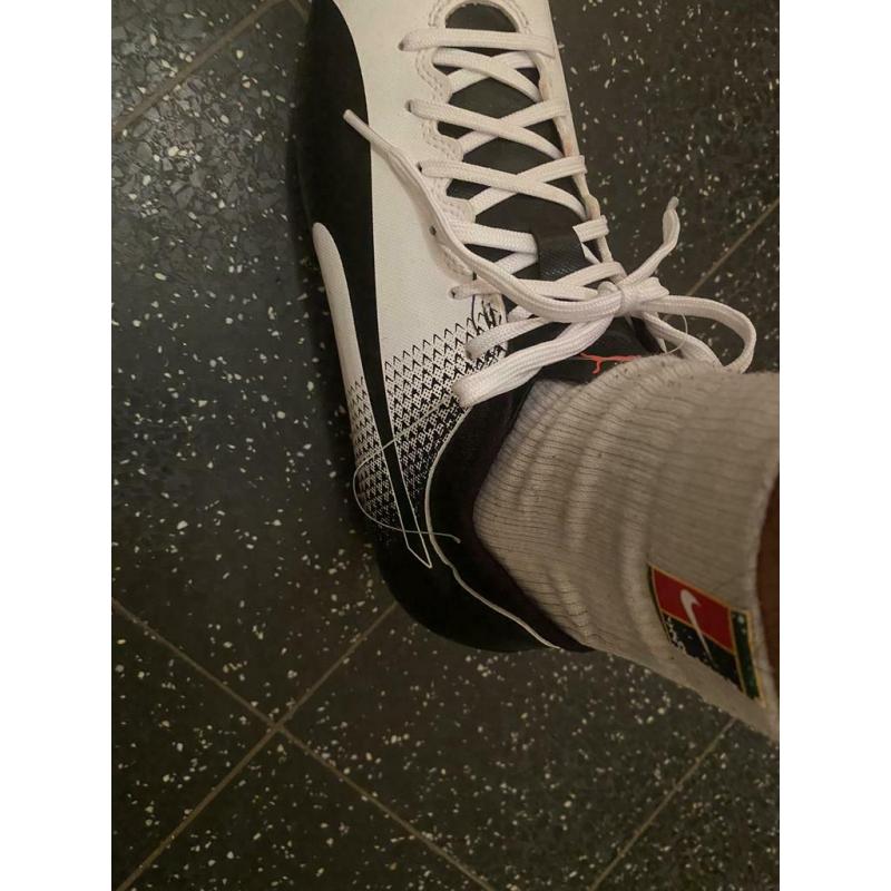 Puma voetbal schoenen gloed nieuw
