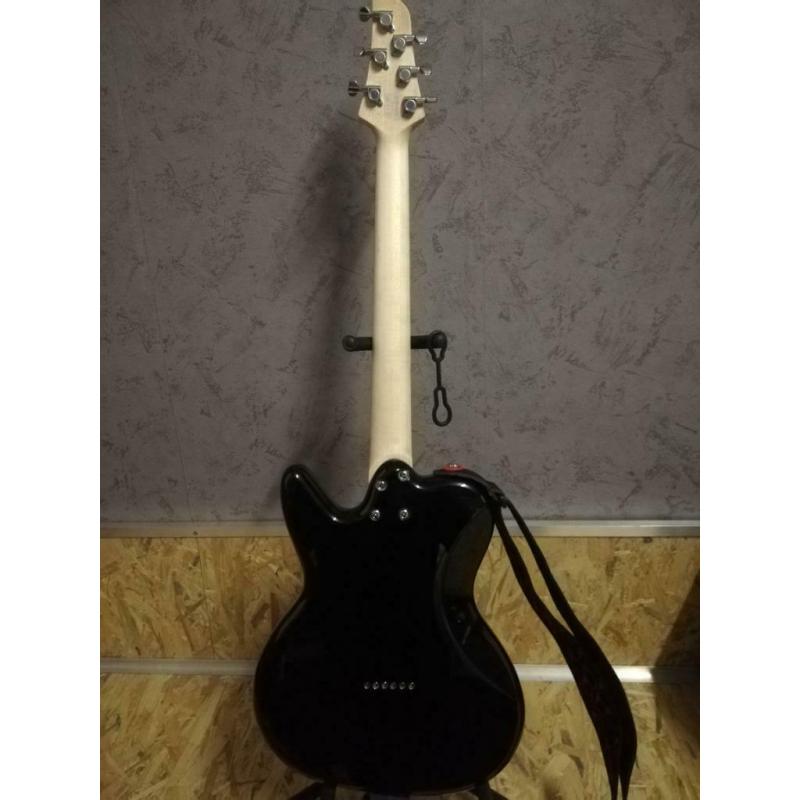 Ibanez NDM4 + Marshall MG101FX + effectpedalen