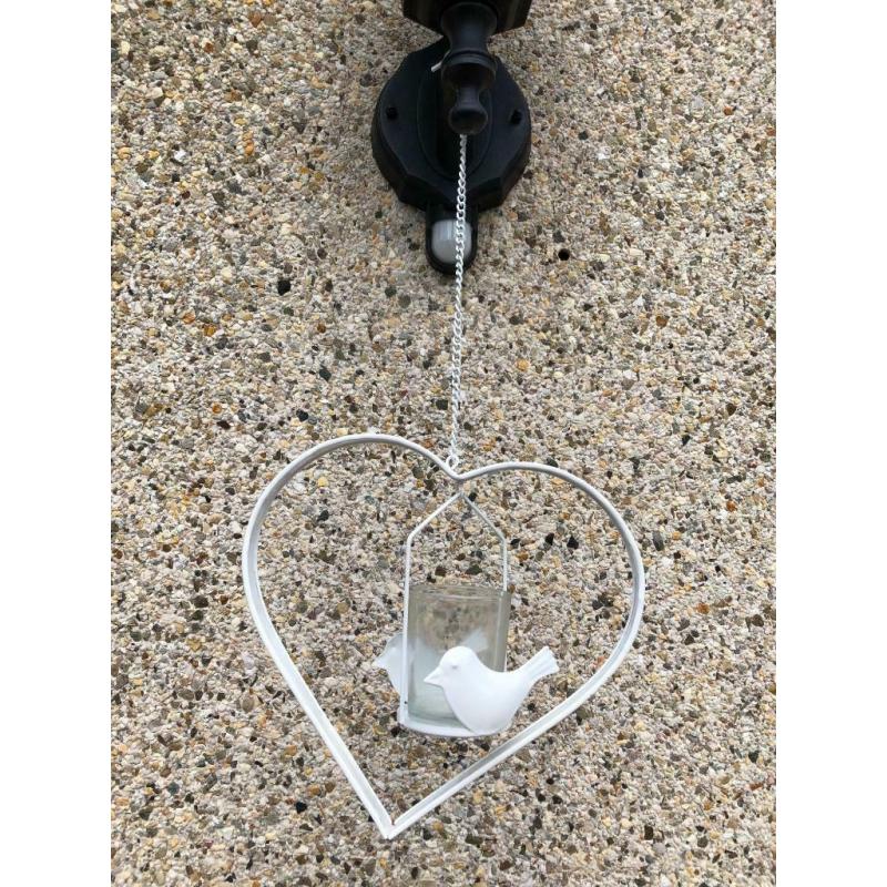 Cœur avec oiseau de décoration pour le jardin