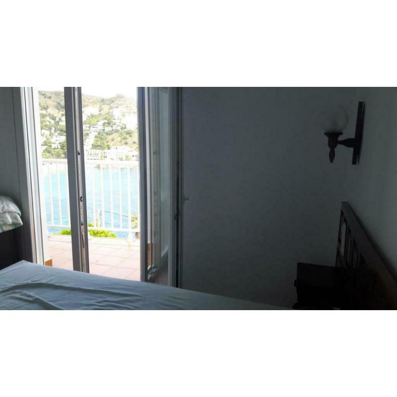 Prachtig appartement in mooie en veilige baai van Roses