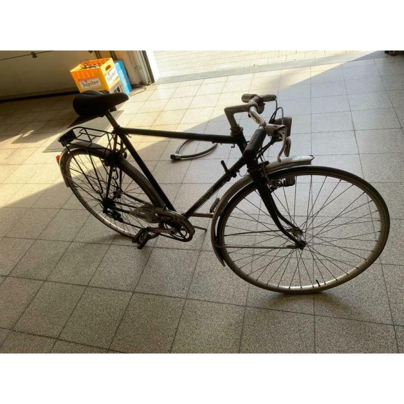 Herenfiets te koop (banden te vernieuwen)