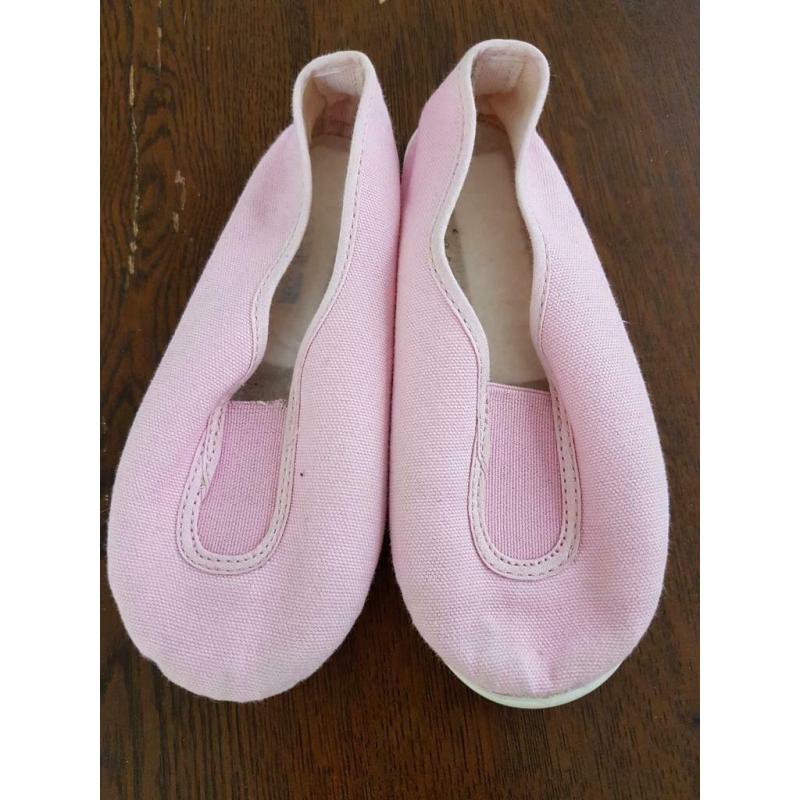 Pantoufles de gym roses enfants p.28 Domyos