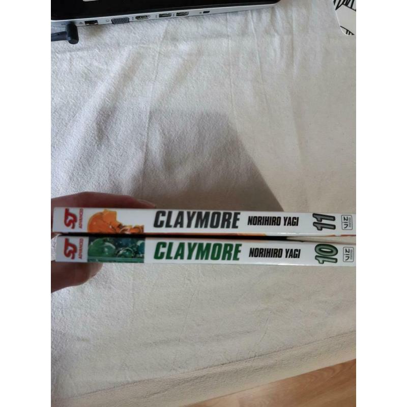 Claymore vol. 10 & 11 manga (Anglais)
