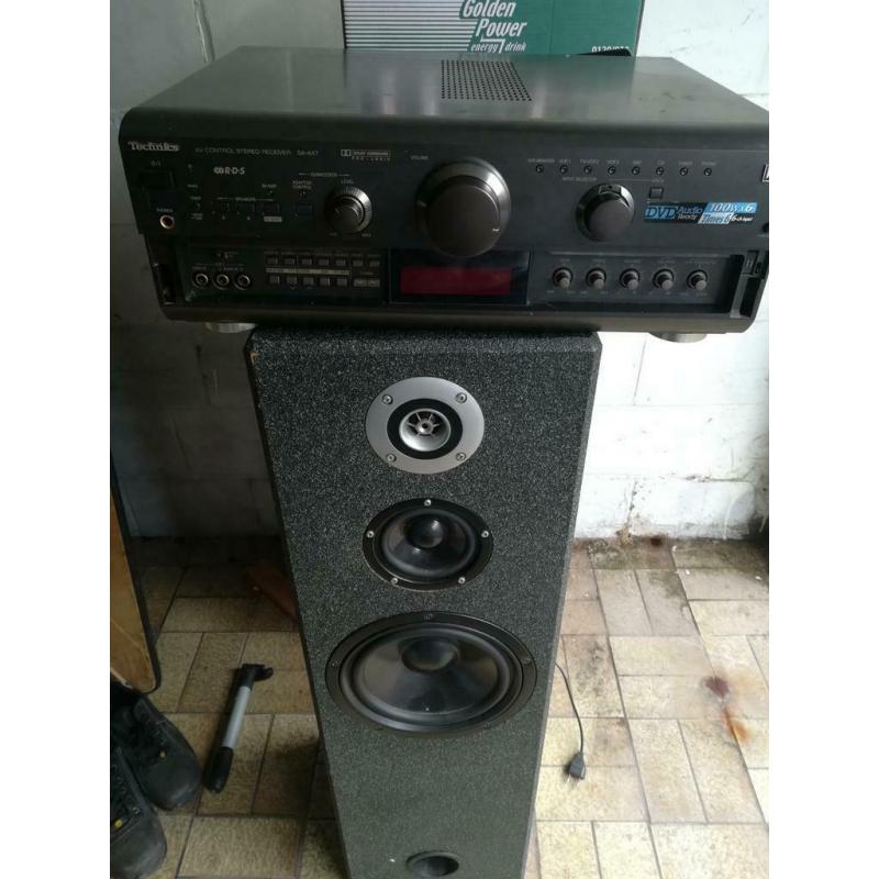 Versterker 6x100 watt 100euro en boxsen 120