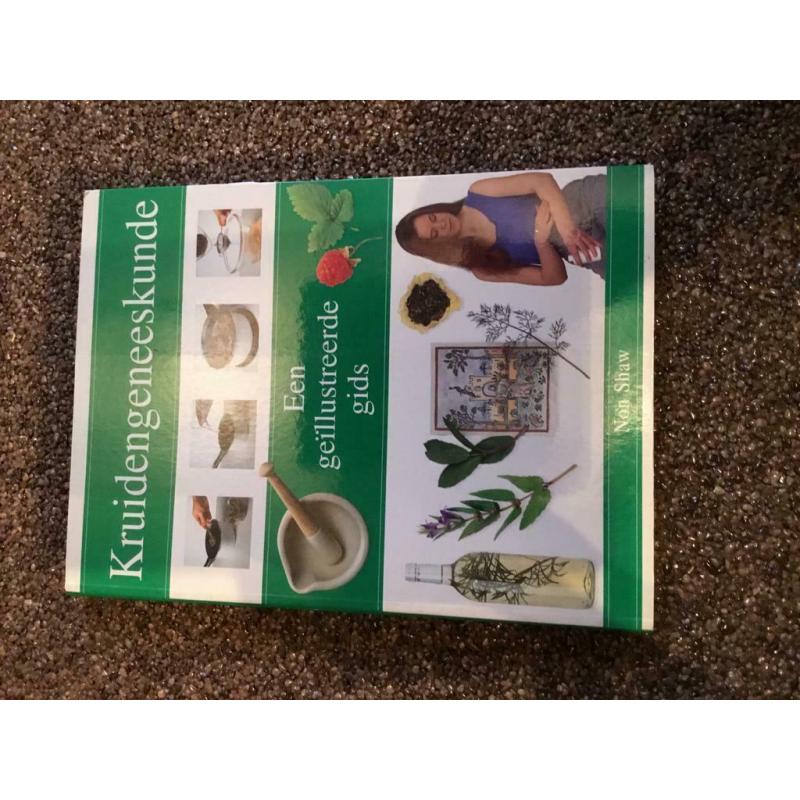 Boek over kruiden en geneeskunde