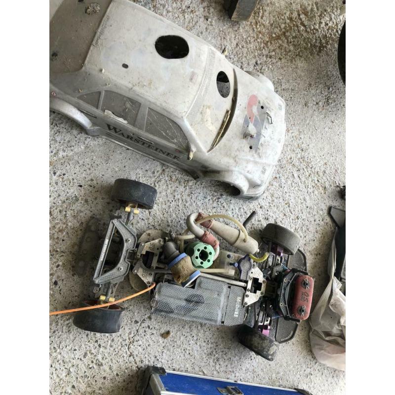 Voiture modélisme 1/8 tamya