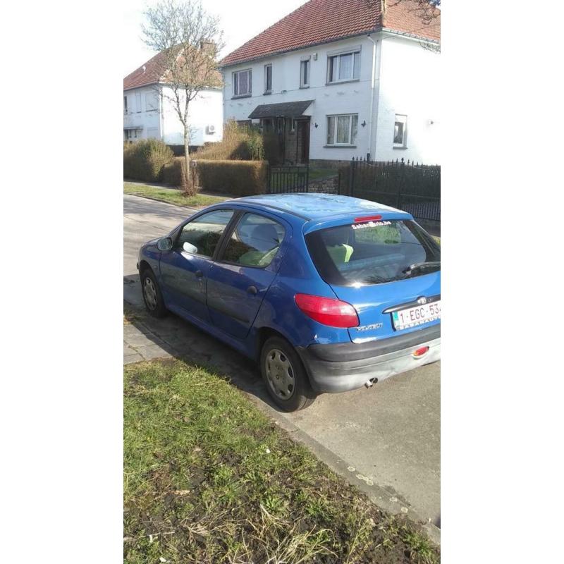 Peugeot 206 1.1 essence année 2000