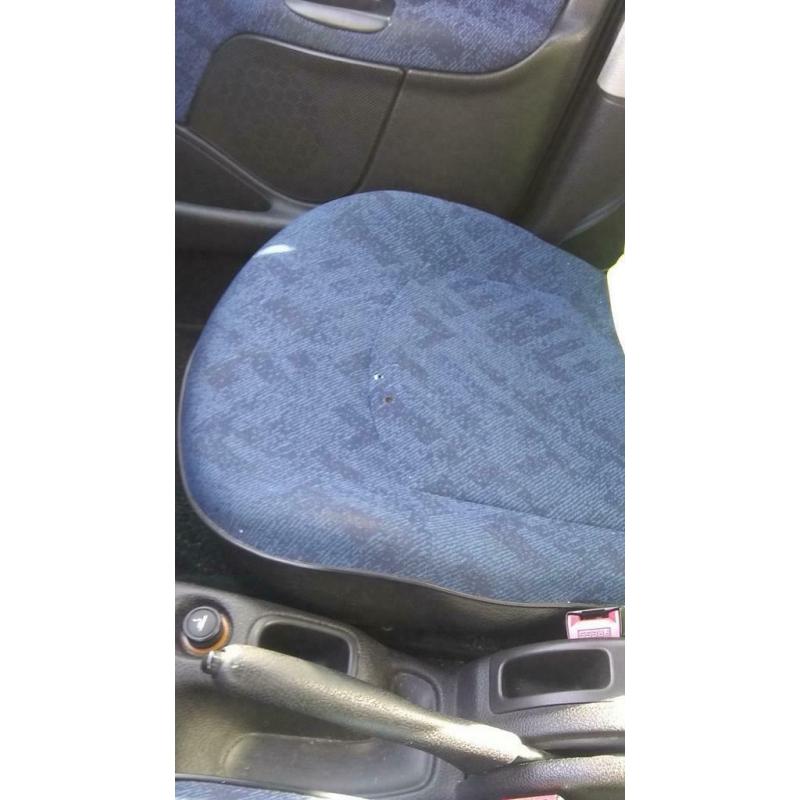 Peugeot 206 1.1 essence année 2000
