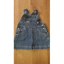Petite robe en jeans. 62