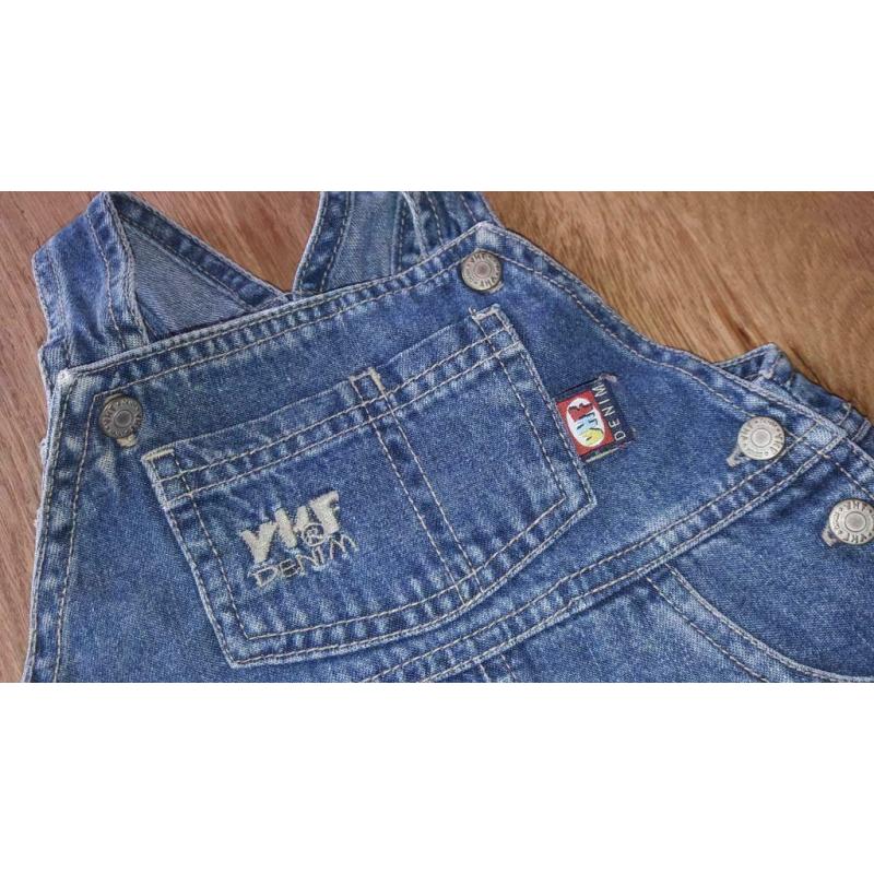 Petite robe en jeans. 62