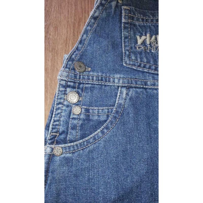 Petite robe en jeans. 62